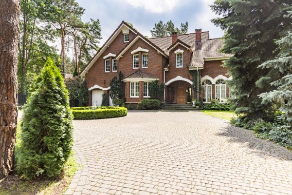 Driveway Brick Repair in Willoughby